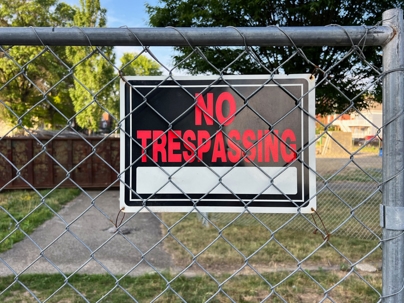no trespassing